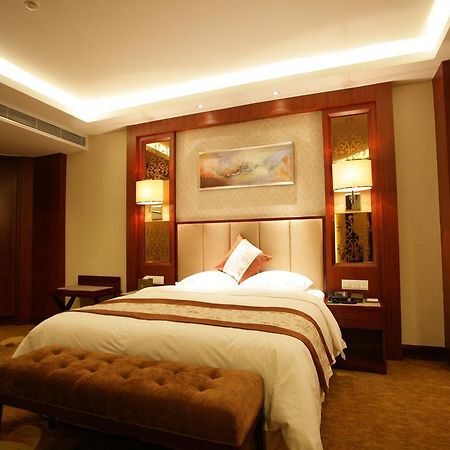 Dongguan Huilihua Hotel Экстерьер фото