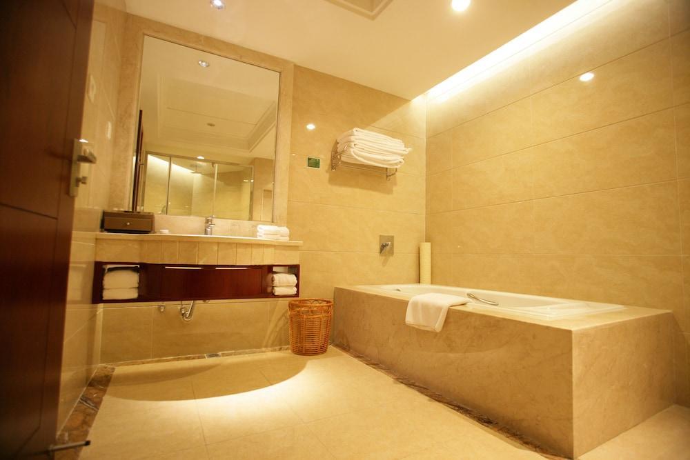 Dongguan Huilihua Hotel Экстерьер фото