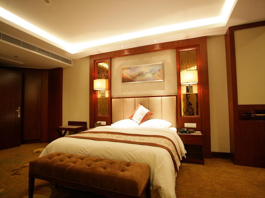 Dongguan Huilihua Hotel Экстерьер фото