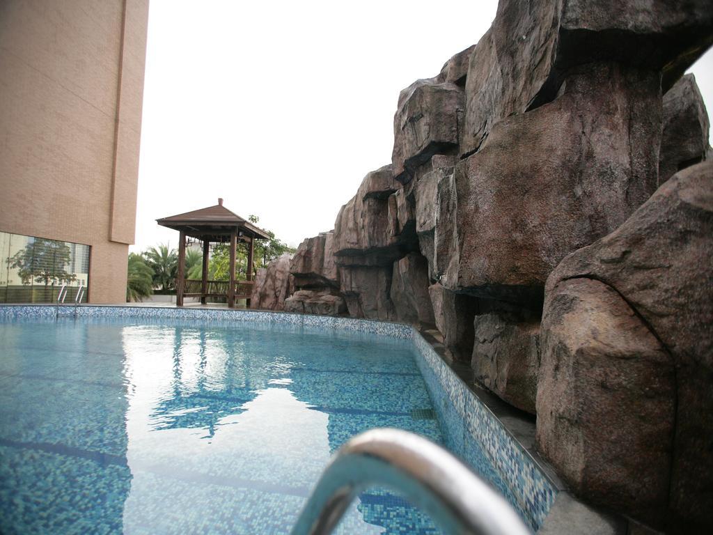 Dongguan Huilihua Hotel Экстерьер фото
