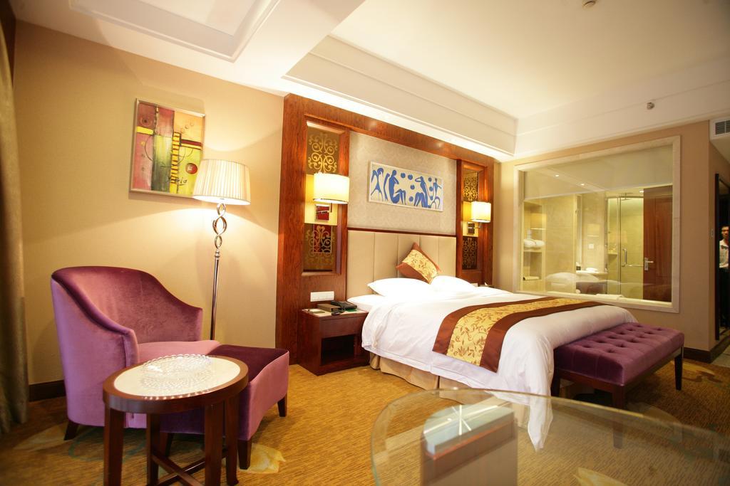 Dongguan Huilihua Hotel Экстерьер фото