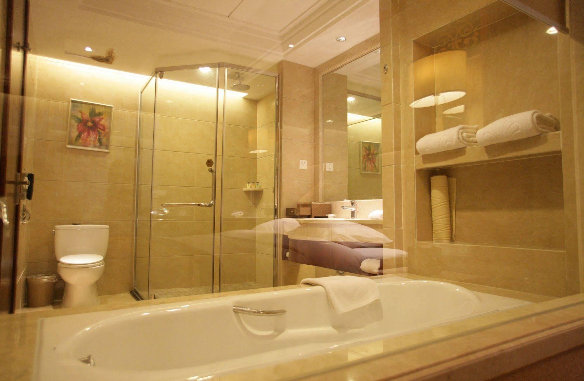 Dongguan Huilihua Hotel Экстерьер фото